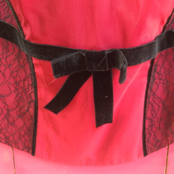 SALE! David's Bridal Red & Black Zip Back Corset - Picture 2 of 7